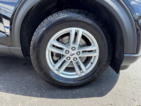 Certified 2022 Ford Explorer XLT w/ Equipment Group 202A AWD/4WD image 42