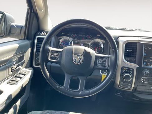 Used 2005 Hyundai Tiburon GT FWD image 12