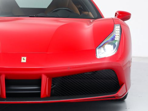 Certified 2019 Ferrari 488 GTB image 13