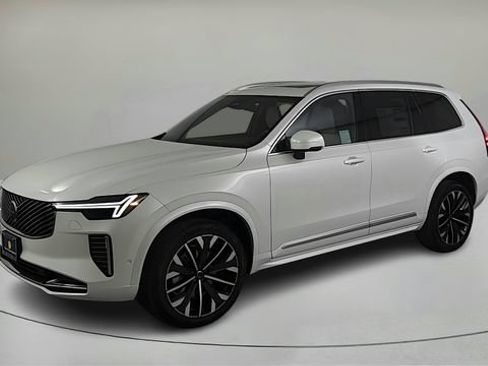 Certified 2026 Volvo XC90 B6 Plus w/ Protection Package Premier AWD/4WD image 8