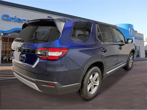 New 2025 Honda Pilot EX-L image 7
