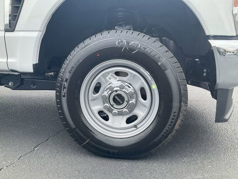 New 2026 Ford F250 XL AWD/4WD image 10