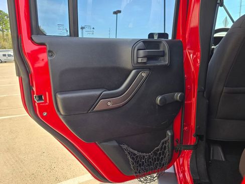 Used 2015 Jeep Wrangler Unlimited Sport w/ Trailer Tow Group image 16