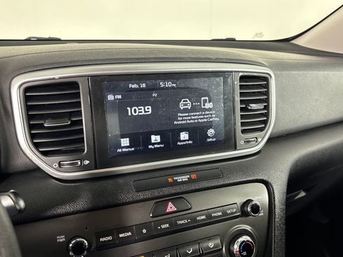 Used 2020 Kia Sportage LX image 18