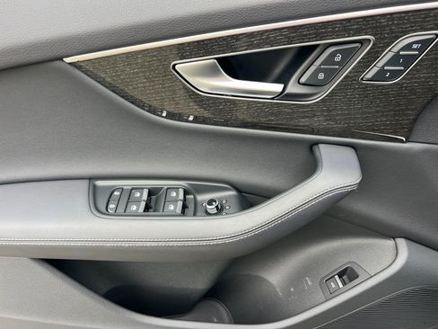 Used 2025 Audi Q7 3.0T Premium Plus w/ Premium Plus Package image 10