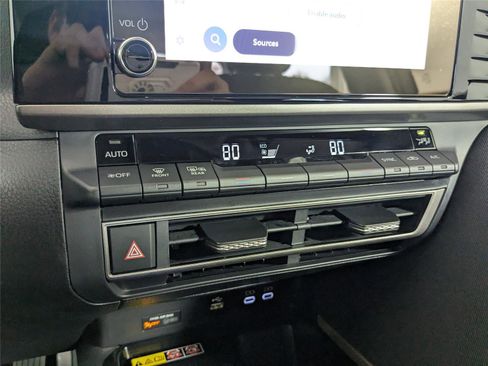 Certified 2025 Toyota Camry LE image 18