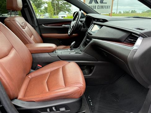 Used 2019 Cadillac XT5 Luxury AWD/4WD image 12