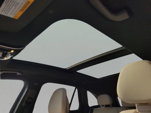 Certified 2026 Mercedes-Benz GLC 300 image 25