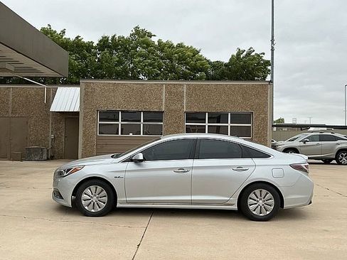 Used 2017 Hyundai Sonata SE FWD image 8