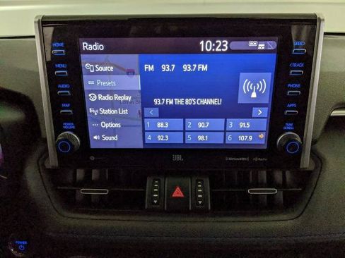 Used 2022 Toyota RAV4 XSE AWD/4WD image 8