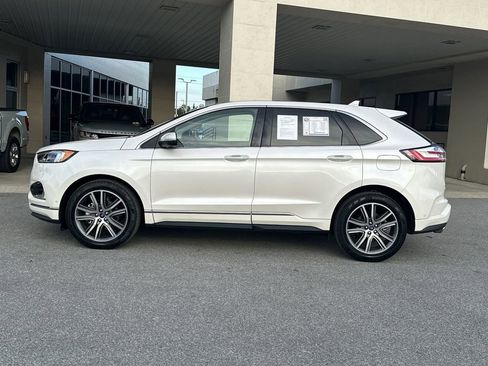 Used 2019 Ford Edge Titanium w/ Equipment Group 301A image 4