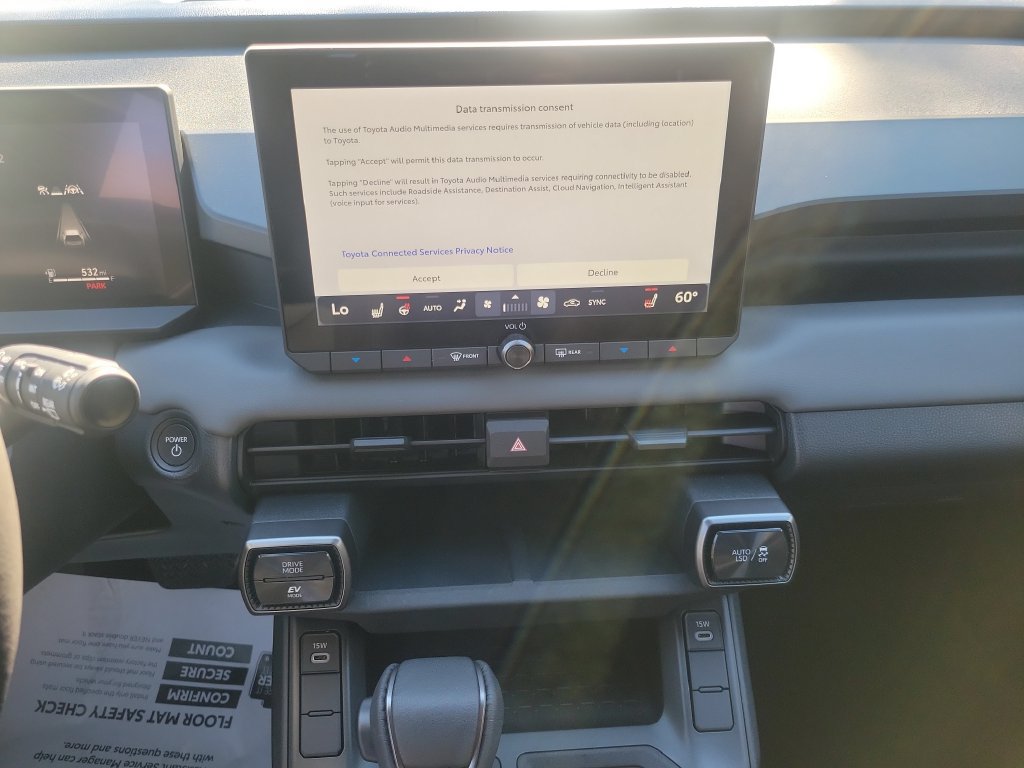 Used 2026 Toyota RAV4 SE w/ Convenience Package FWD image 27