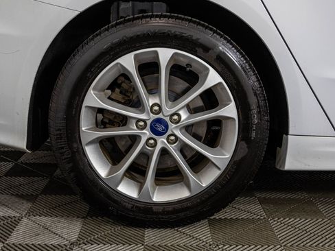 Used 2020 Ford Fusion SE FWD image 49
