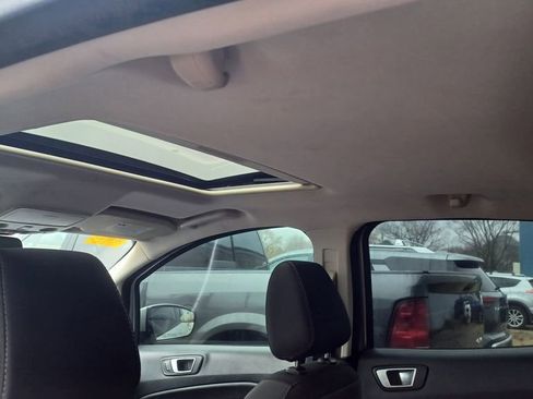 Used 2019 Ford EcoSport SE image 8