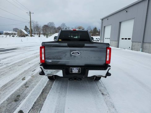 Used 2025 Ford F350 XLT w/ Snow Plow Prep Package image 17