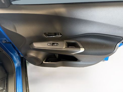 Used 2023 Nissan Kicks SV FWD image 33