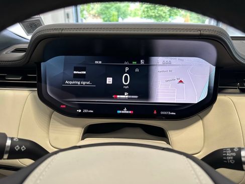 New 2025 Land Rover Range Rover Autobiography AWD/4WD image 22