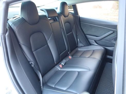 Used 2020 Tesla Model 3 Standard Range Plus image 22