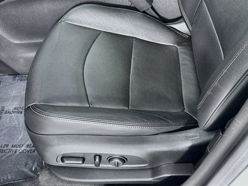 Used 2020 Chevrolet Equinox Premier AWD/4WD image 18
