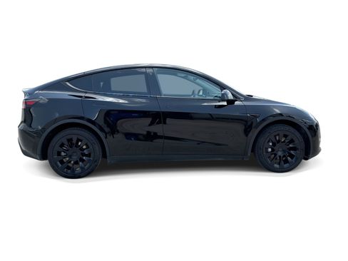 Certified 2023 Tesla Model Y AWD image 7