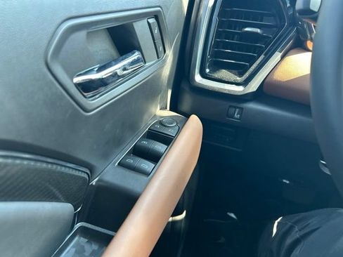 Used 2025 GMC Canyon AT4 w/ Nightfall Edition AWD/4WD image 14