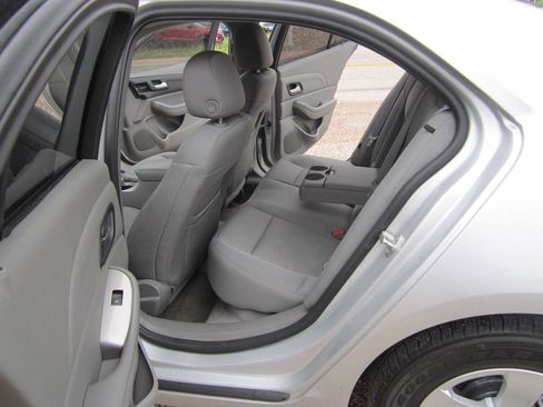 Used 2015 Chevrolet Malibu LS image 9