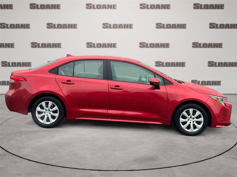 Used 2021 Toyota Corolla LE w/ Carpet Mat Package (TMS) image 6