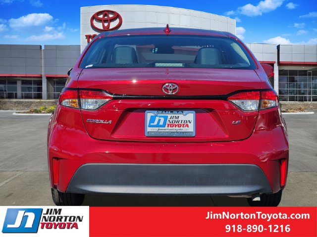 Used 2025 Toyota Corolla LE FWD image 6