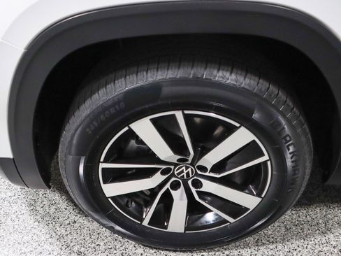 Used 2023 Volkswagen Atlas SE image 11