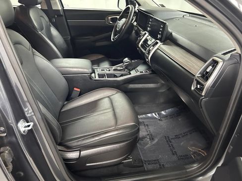 Used 2021 Kia Sorento EX AWD/4WD image 13