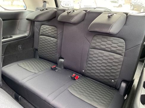 New 2026 Nissan Pathfinder SV image 12