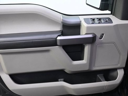 Used 2018 Ford F150 XLT w/ Equipment Group 302A Luxury image 21