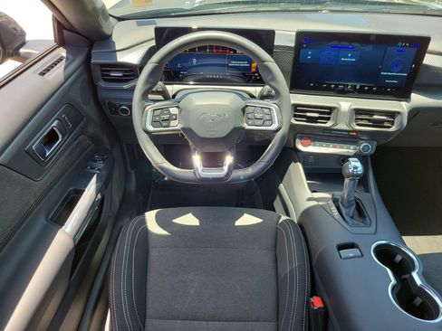 Used 2025 Ford Mustang Coupe RWD image 20