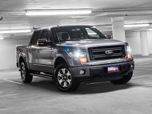 Used 2014 Ford F150 FX4 w/ Equipment Group 402A Luxury AWD/4WD image 4