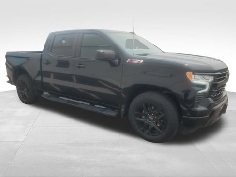Used 2023 Chevrolet Silverado 1500 RST w/ Z71 Off-Road Package AWD/4WD image 10