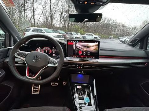 Used 2025 Volkswagen GTI SE image 7