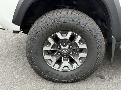 Used 2023 Toyota Tacoma TRD Off-Road image 7