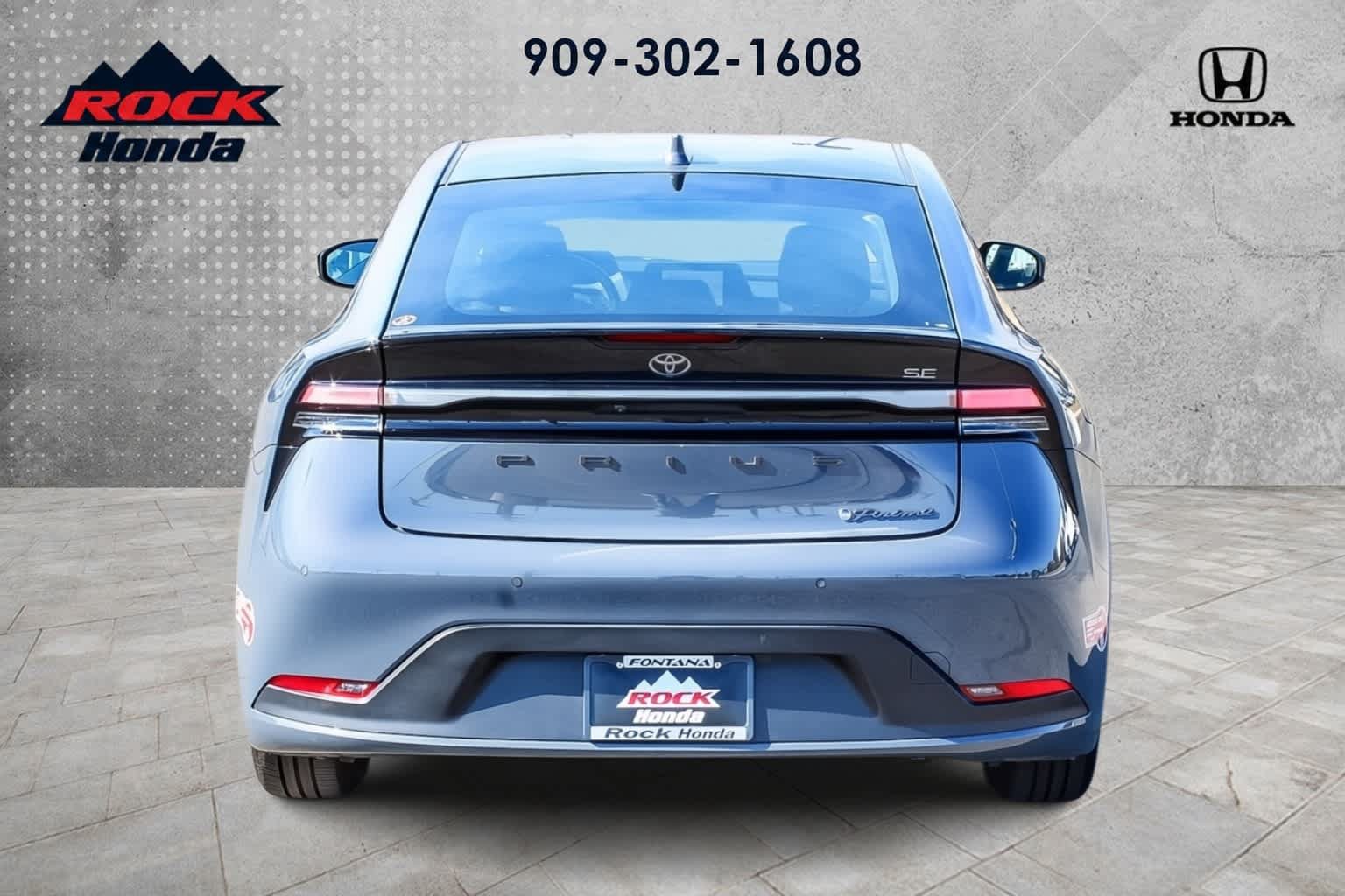 Used 2024 Toyota Prius Prime FWD image 5