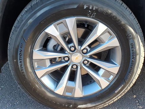 Used 2025 Chevrolet Equinox LT image 9