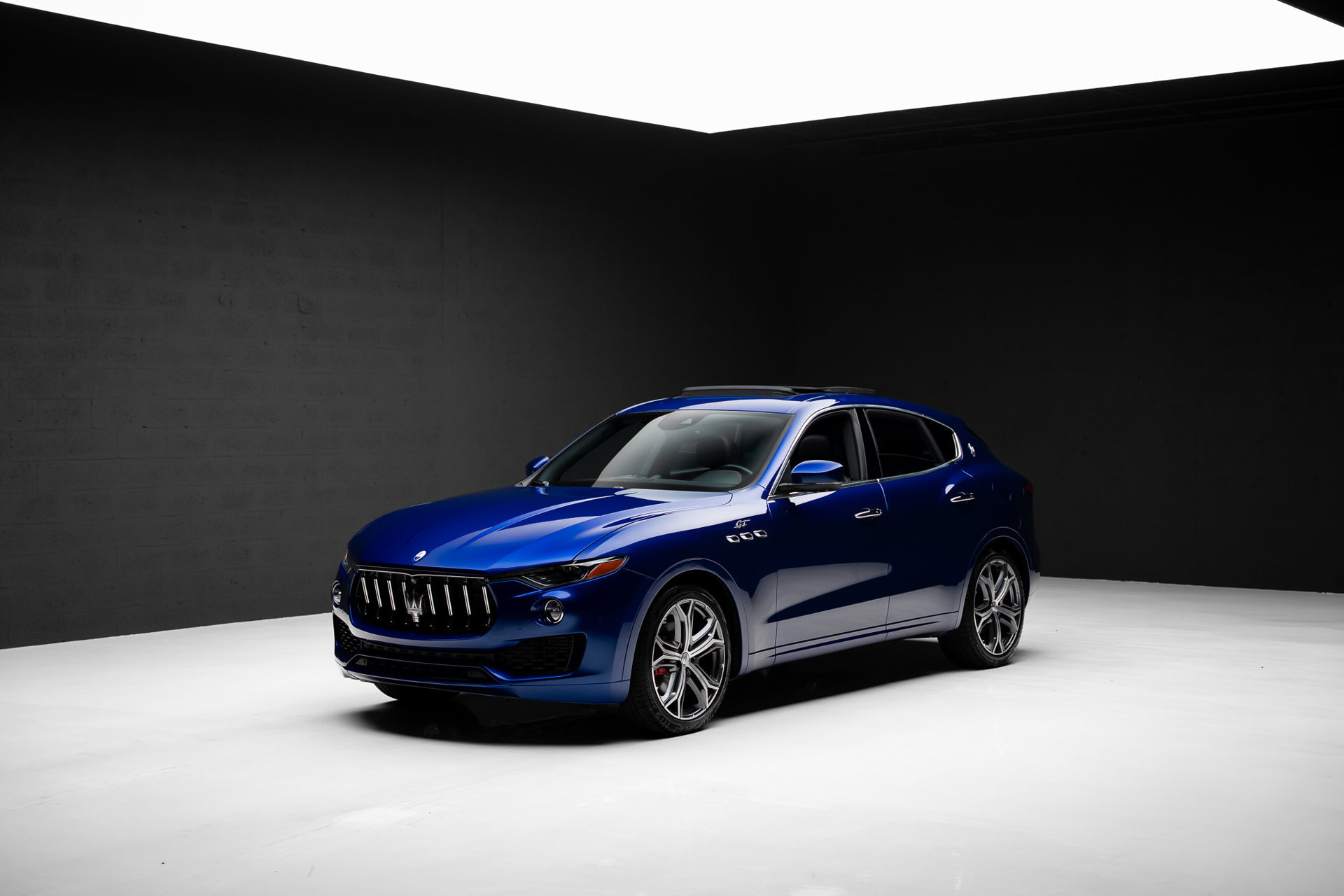 Used 2023 Maserati Levante GT AWD/4WD image 4