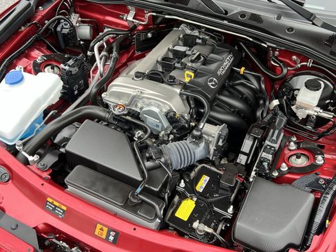 Used 2017 MAZDA MX-5 Miata RF Grand Touring image 25