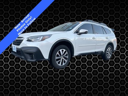 Used 2021 Subaru Outback Premium image 17