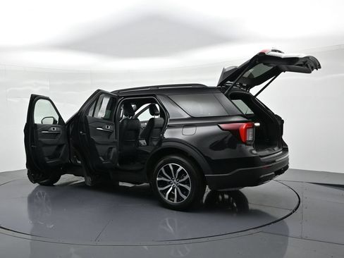 Certified 2026 Ford Explorer ST-Line AWD/4WD image 27