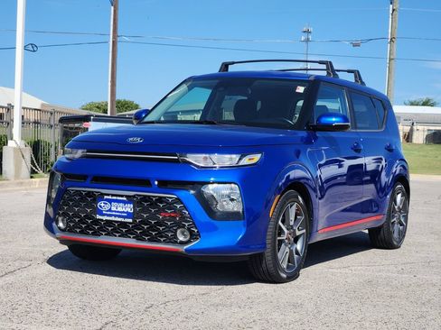 Used 2021 Kia Soul GT-Line FWD image 2