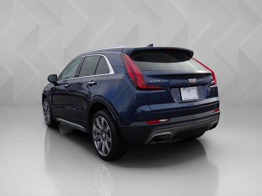 Used 2019 Cadillac XT4 Premium Luxury FWD image 3