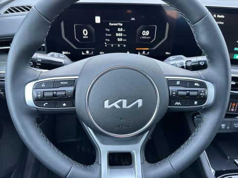 New 2025 Kia K5 EX image 19