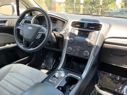 Used 2019 Ford Fusion S FWD image 9