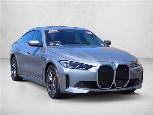 Used 2023 BMW i4 eDrive40 RWD image 3