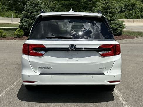 Used 2023 Honda Odyssey Elite image 4