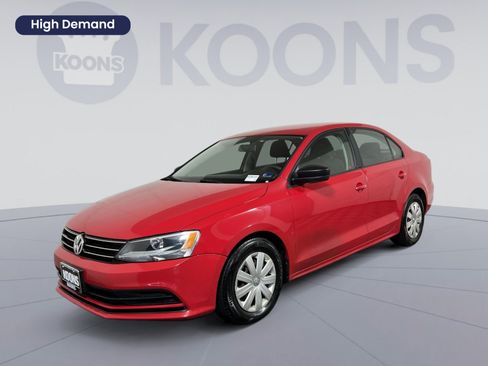Used 2015 Volkswagen Jetta S FWD image 1